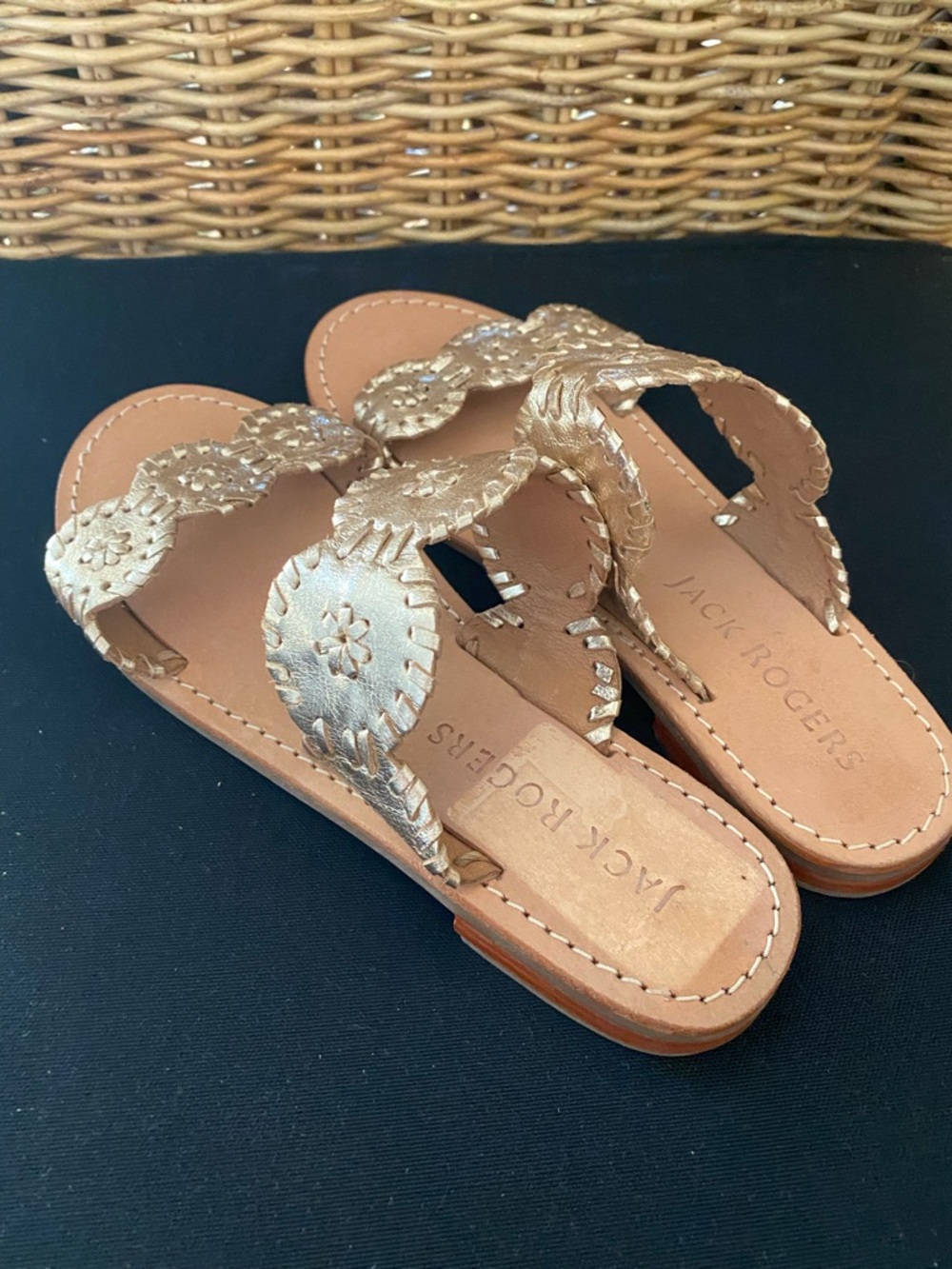 Jack Rogers  Lauren Flat Sandal Gold Sz 7.5 NWOT $138 - Picture 5 of 8